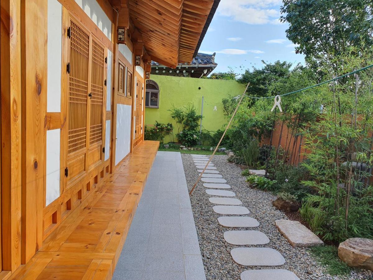 Sieunjae Bed & Breakfast Gyeongju Exterior photo