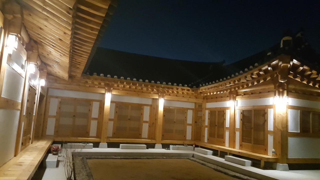 Sieunjae Bed & Breakfast Gyeongju Exterior photo